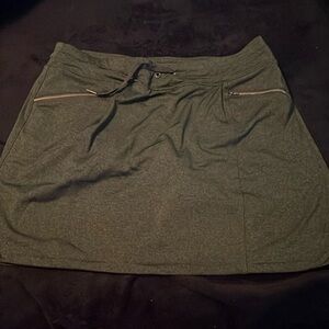 Dark green knit skort by Tangerine
